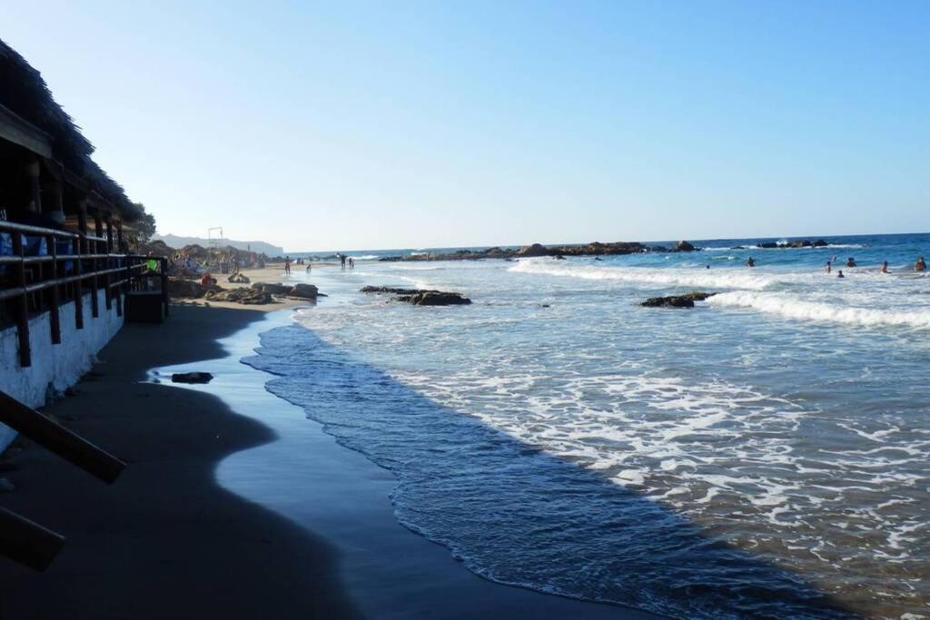 Апартаменты Jenny'S Flat Near The Sea Galatas  Экстерьер фото